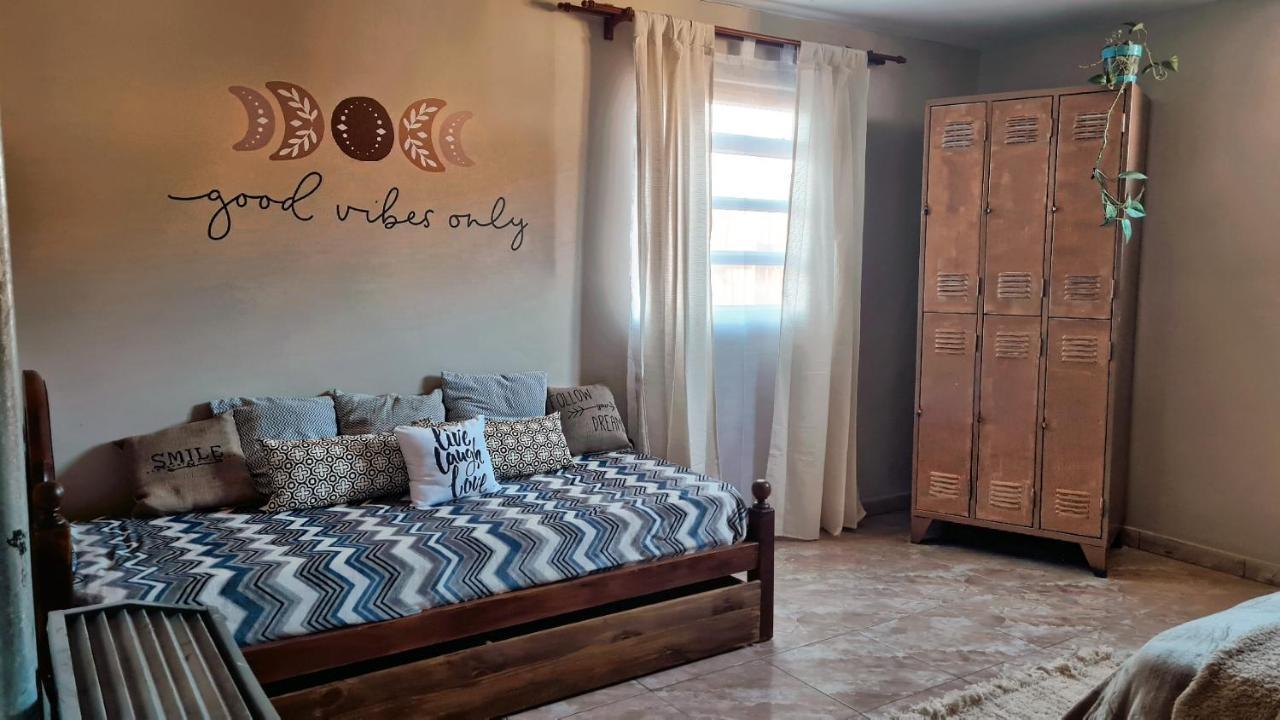 Hostel Del Lago, Habitaciones Privadas Y Cabanas El Chalten Esterno foto