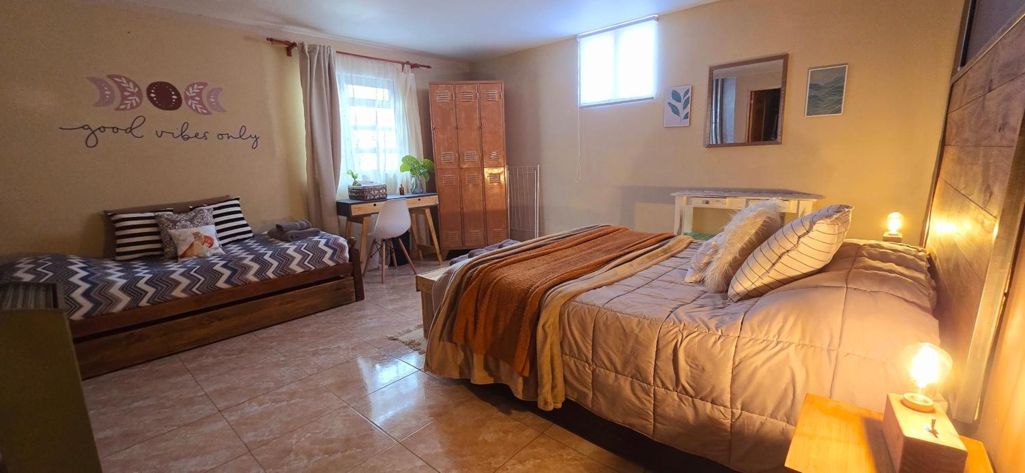 Hostel Del Lago, Habitaciones Privadas Y Cabanas El Chalten Esterno foto