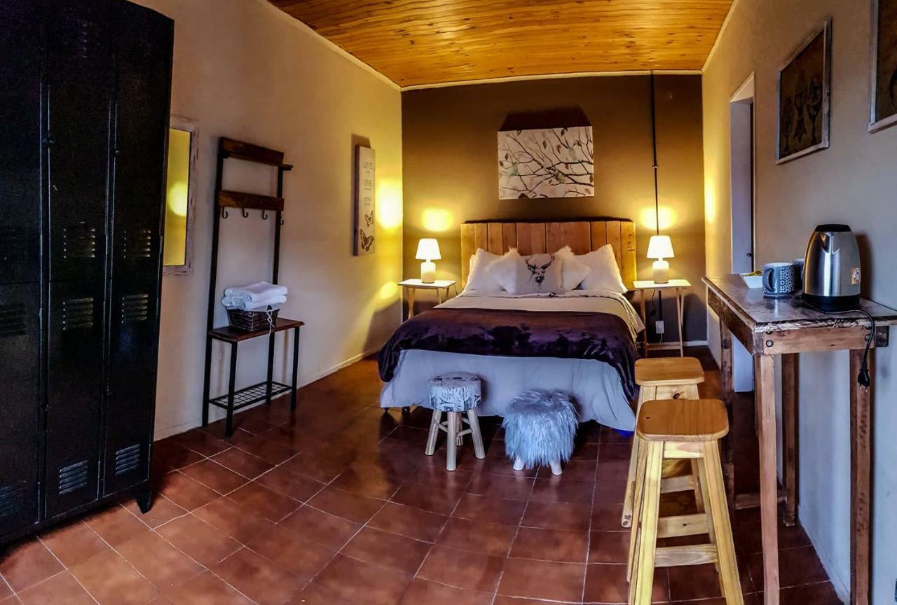 Hostel Del Lago, Habitaciones Privadas Y Cabanas El Chalten Esterno foto